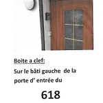 618